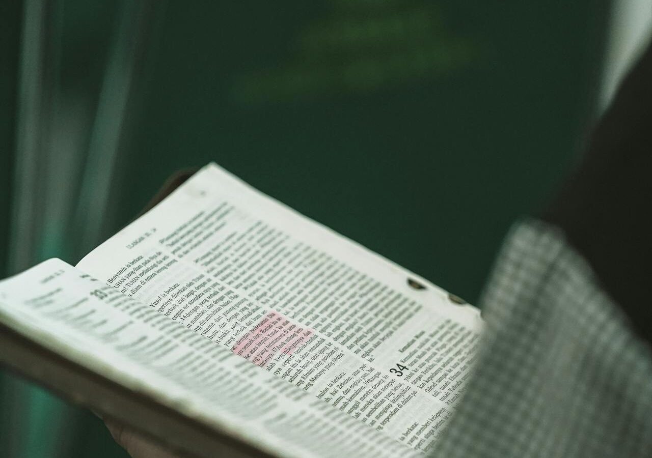 Lecturas bíblicas para encontrar descanso cuando te sientes cansado por dentro
